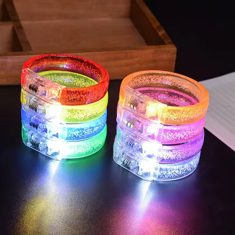 Pack of 100 Basic led wristbands with button
