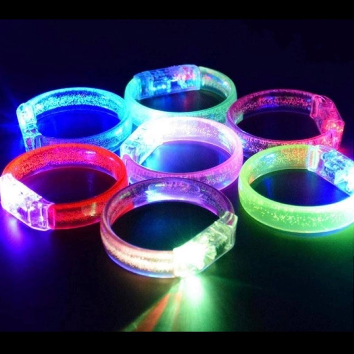 Pack of 50 Basic led wristbands with button