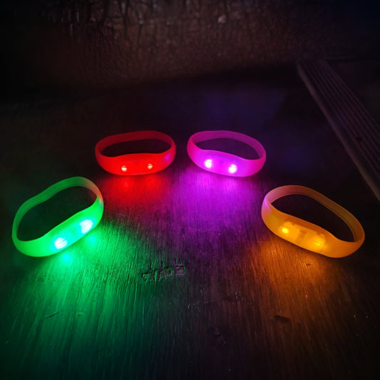 Pack of 100 basic silicone wristbands